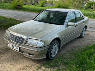 Mercedes C-Class