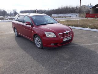 Toyota Avensis foto 3