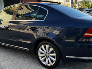 Volkswagen Passat foto 2