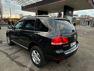 Volkswagen Touareg foto 4