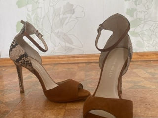 Sandale, brand Karen Millen ( Anglia ), piele intoarsa, marimea 36, fabricate in Spania/сандали foto 6