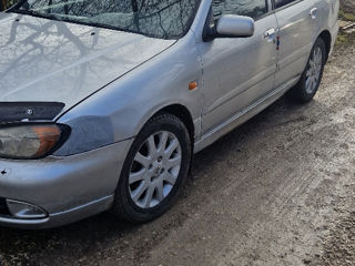 Nissan Primera foto 3