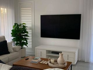 Установить телевизор на стену. Instalarea tv pe perete.Montarea televizorului pe perete.Suport tv foto 2