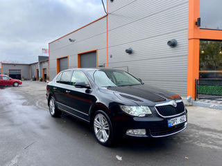 Skoda Superb foto 2