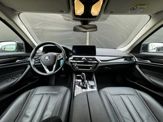 BMW 5 Series foto 10