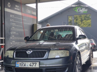 Skoda Superb foto 2