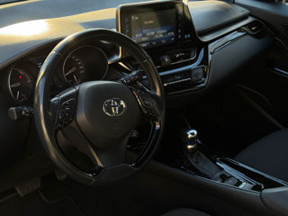 Toyota C-HR foto 6