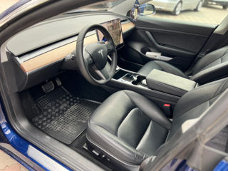 Tesla Model 3 foto 11