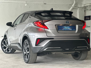 Toyota C-HR foto 2