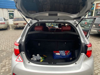 Toyota Yaris foto 8