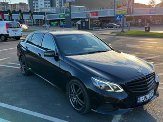 Mercedes E-Class foto 1