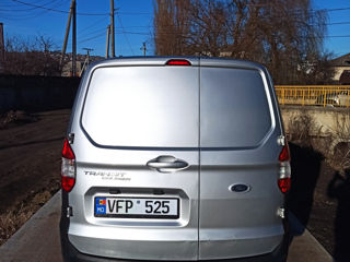 Ford Transit Courier foto 4