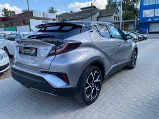 Toyota C-HR foto 3