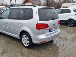 Volkswagen Touran foto 7