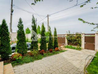Vânzare casă în 2 niveluri, 220 mp+8 ari, Dumbrava, str. Durlești! foto 2
