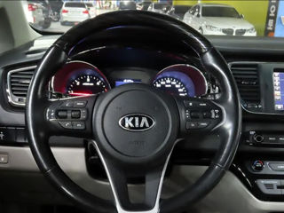 KIA Carnival foto 7