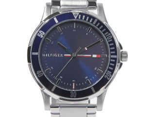 Tommy Hilfiger Unisex foto 1