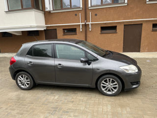 Toyota Auris foto 1