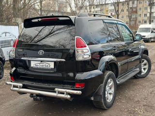 Toyota Land Cruiser Prado foto 2