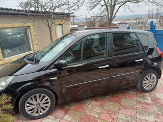 Renault Grand Scenic foto 2