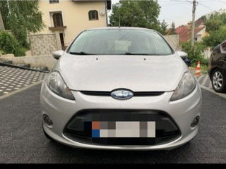 Ford Fiesta foto 1