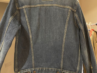 Levis джинсовая куртка foto 5