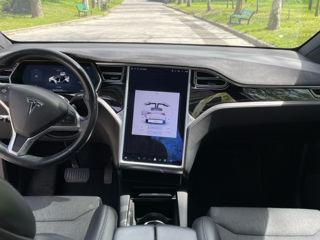 Tesla Model X foto 7