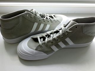 Кроссовки Adidas originals, оригинальные! foto 1