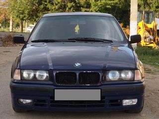 BMW 3 Series foto 1