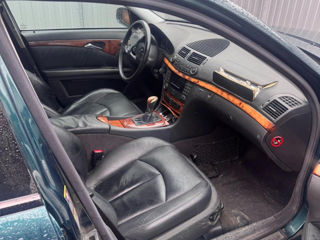 Mercedes w211 foto 2