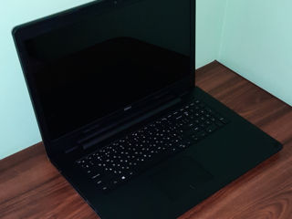 Dell 17.3 / 8GB / SSD 512GB