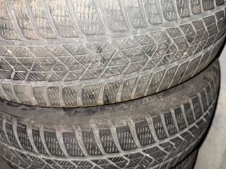 Anvelope/ iarnă/ Pirelli 225/60/R18 foto 4