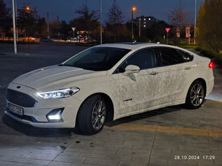 Ford Fusion foto 3