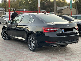 Skoda Superb foto 3