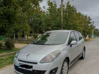 Renault Grand Scenic foto 2