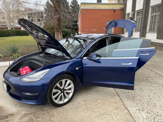 Tesla Model 3 foto 9