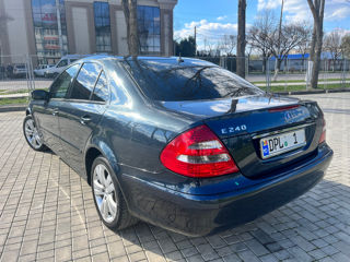 Mercedes E-Class foto 2