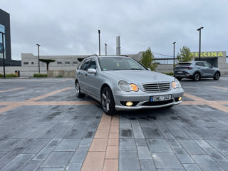 Mercedes C-Class foto 4