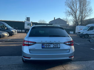 Skoda Superb foto 6