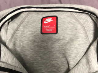 Vând tech fleece original 100%