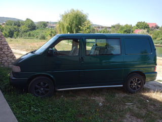 Volkswagen Transporter foto 1