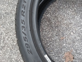 295 35 R21 Pirelli PZero foto 3