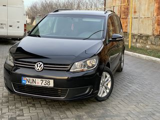 Volkswagen Touran foto 3