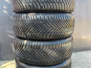 Hankook R18 235/50 al season foto 1