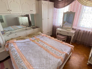 Apartament cu 3 camere, 82 m², Râșcani, Chișinău foto 2