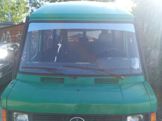 Mercedes 208D foto 5