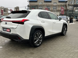 Lexus UX foto 8