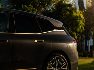 BMW iX фото 2