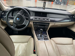 BMW 7 Series foto 7