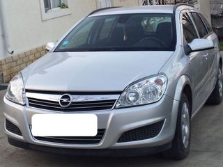 Opel Astra foto 1